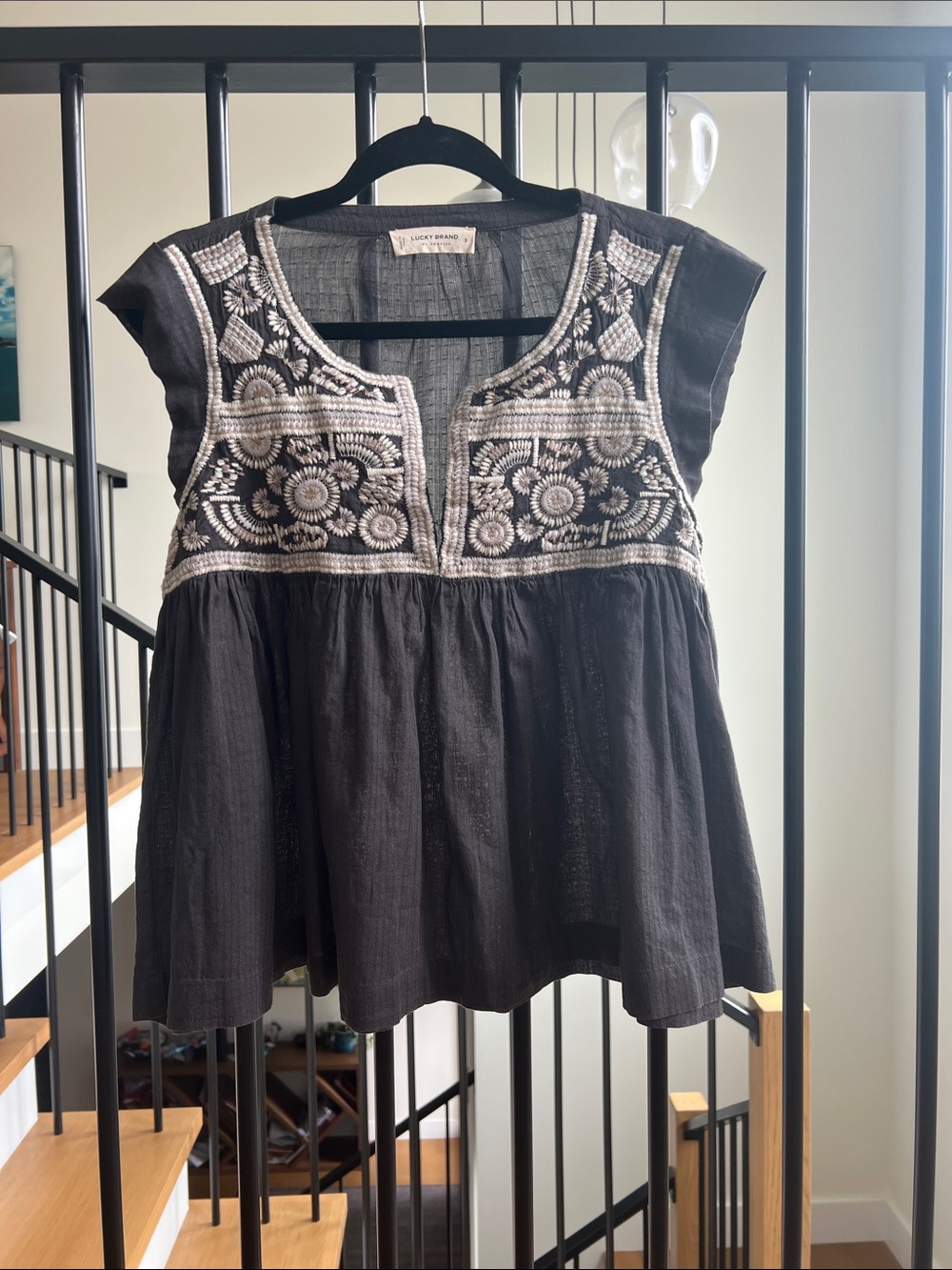 Lucky Brand Black Sleeveless Embroidered Blouse